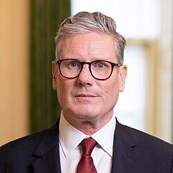 keir starmer official portrait (3x4 cropped)